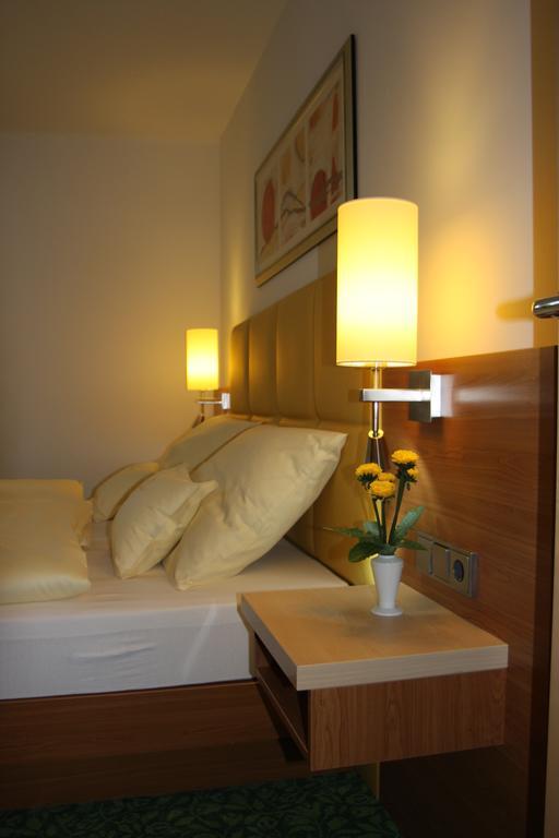 Hotel Sonnenhof Timelkam Екстериор снимка