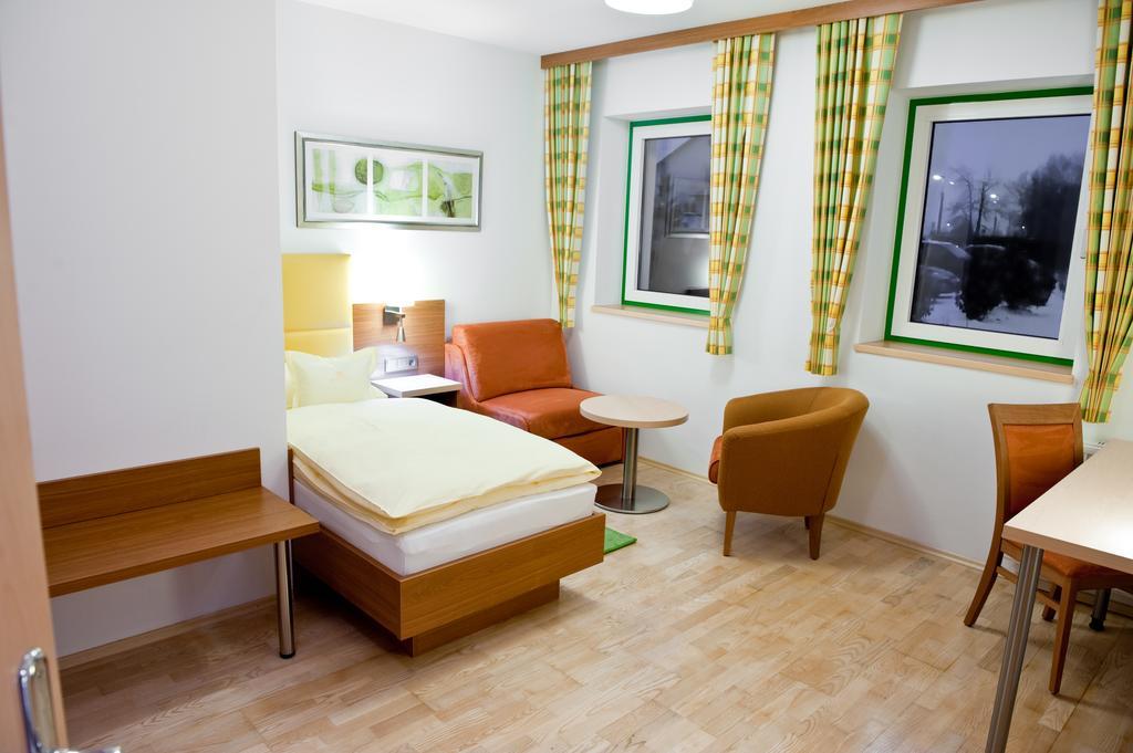 Hotel Sonnenhof Timelkam Екстериор снимка