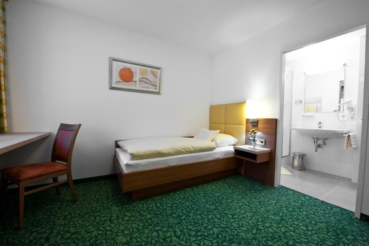 Hotel Sonnenhof Timelkam Екстериор снимка